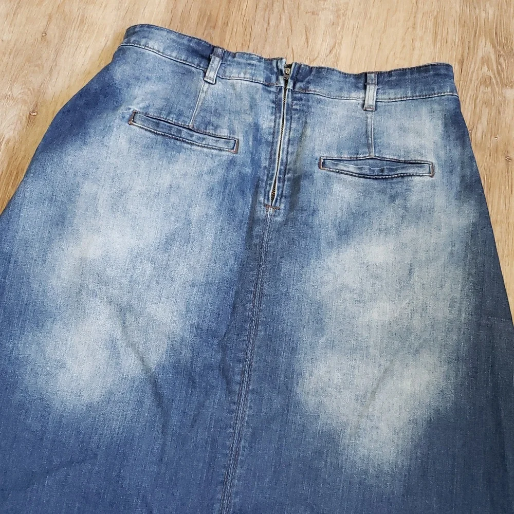 Pilcro and The Letterpress Denim Skirt, Size 8 - Picture 8 of 9